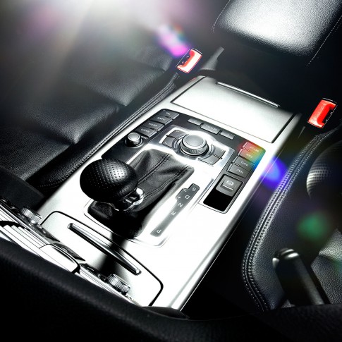Transportation - Audi A6 Mittelkonsole mit Lens Flare_ Studio39 Duesseldorf